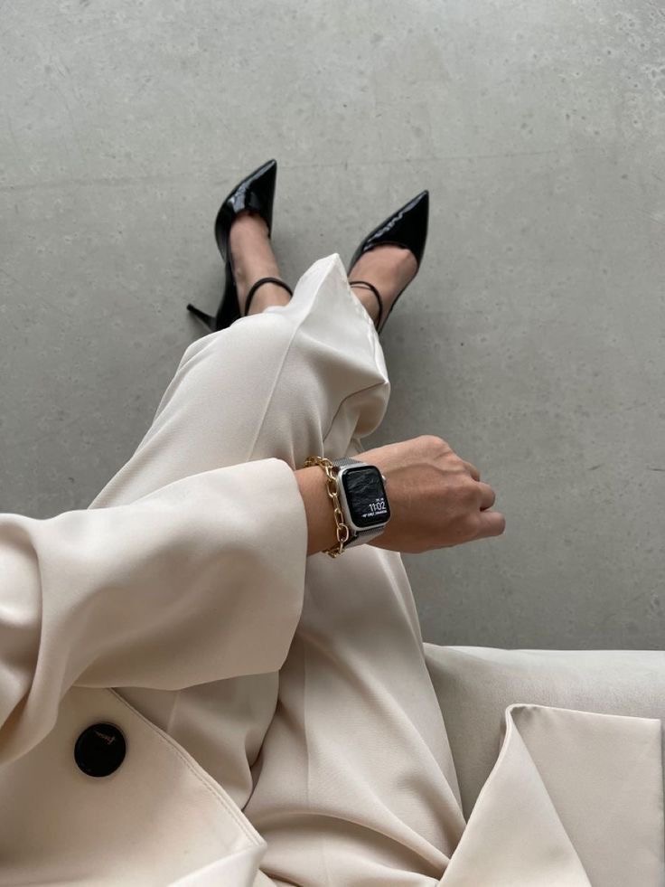 Tailored ivory suiting and quiet detail